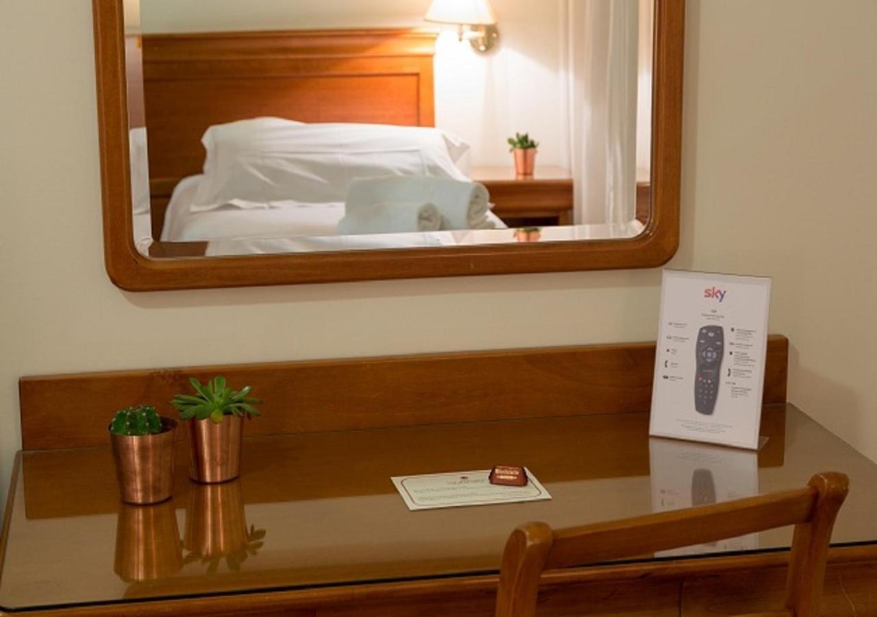 Hotel San Bernardo Рим Экстерьер фото