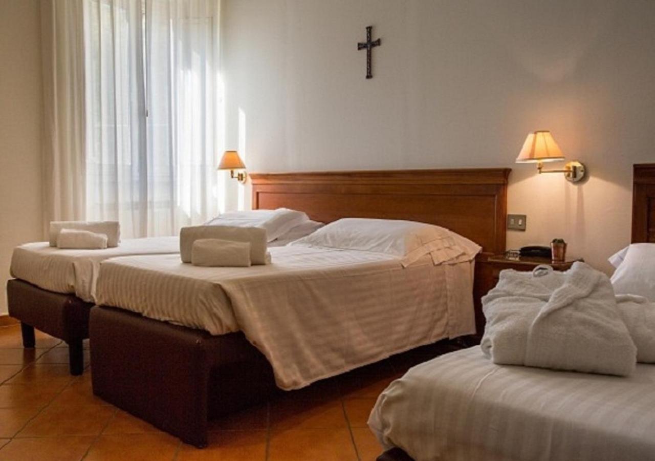 Hotel San Bernardo Рим Экстерьер фото